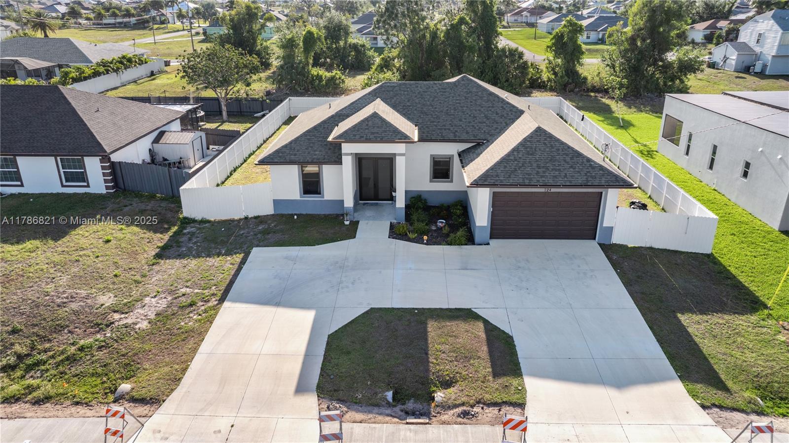Picture of 224 Chiquita Blvd N, Cape Coral, FL 33993