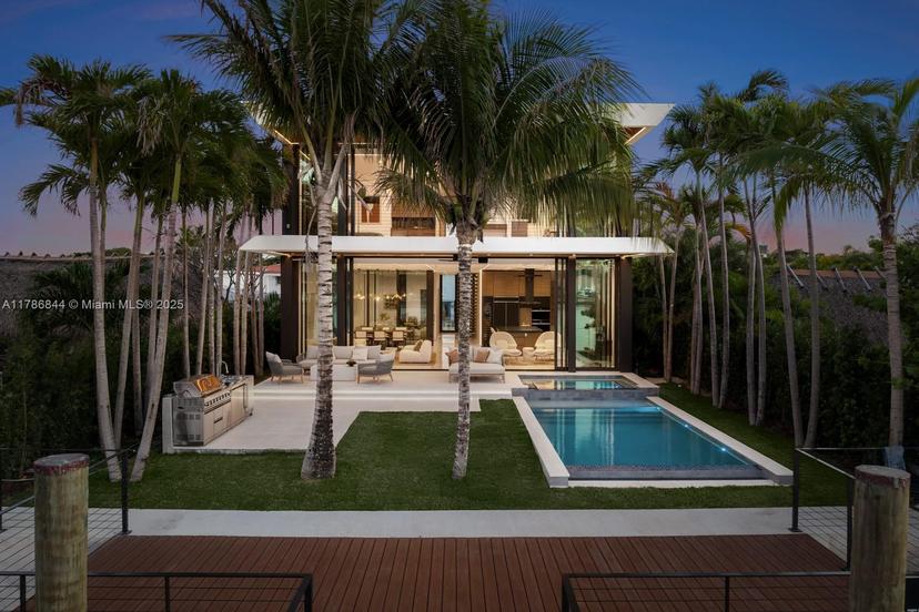 Picture of 701 86Th St, Miami Beach FL 33141