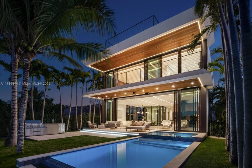 Picture of 701 86Th St, Miami Beach FL 33141