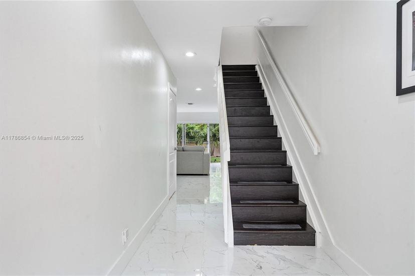 Picture of 5001 Riverside Dr # 303, Coral Springs FL 33067