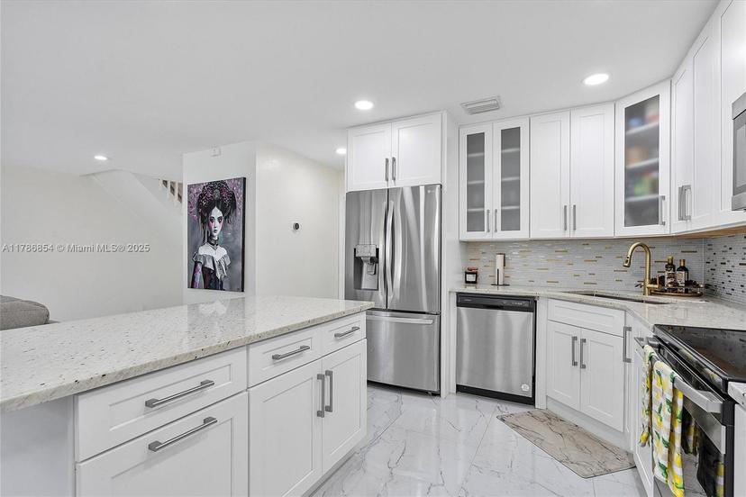 Picture of 5001 Riverside Dr # 303, Coral Springs FL 33067