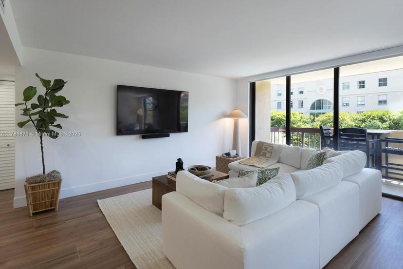 Picture of 600 Biltmore Way # 308, Coral Gables FL 33134