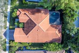 Picture of 2724 Oakbrook Dr, Weston, FL 33332