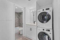 Picture of 110 Fontainebleau Blvd # 202, Miami, FL 33172