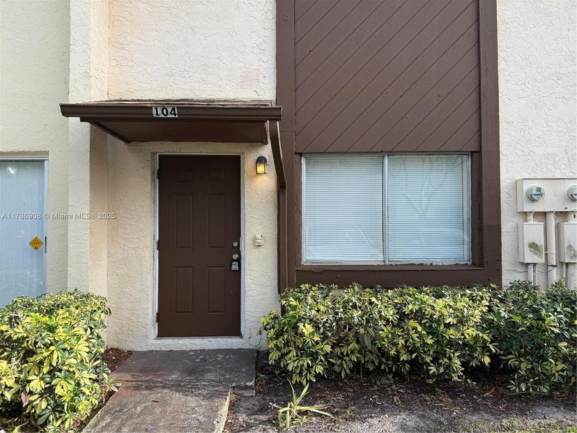 Picture of 6627 Winfield Blvd # C, Margate FL 33063