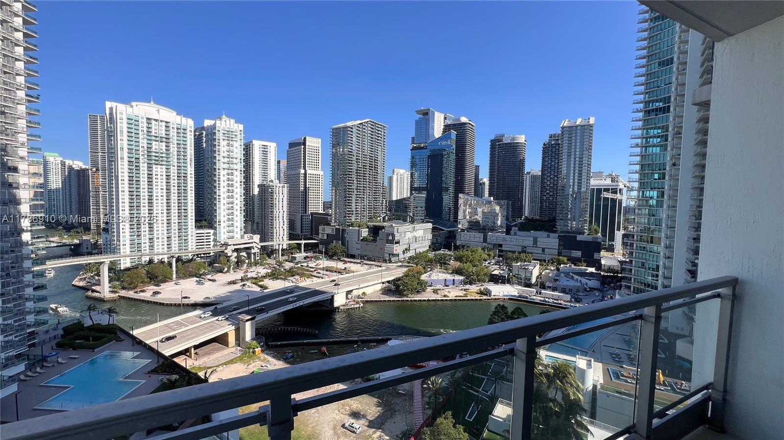 Picture of 90 SW 3Rd St # 2204, Miami, FL 33130