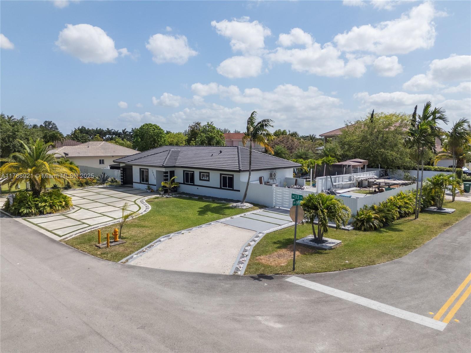 Picture of 19512 SW 133Rd Ave, Miami, FL 33177