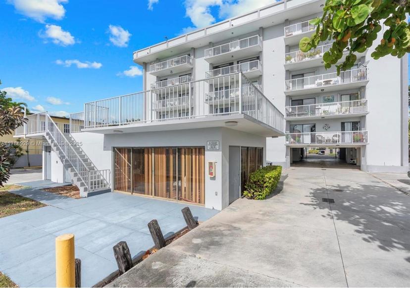 Picture of 130 S Shore Dr # 2F, Miami Beach FL 33141