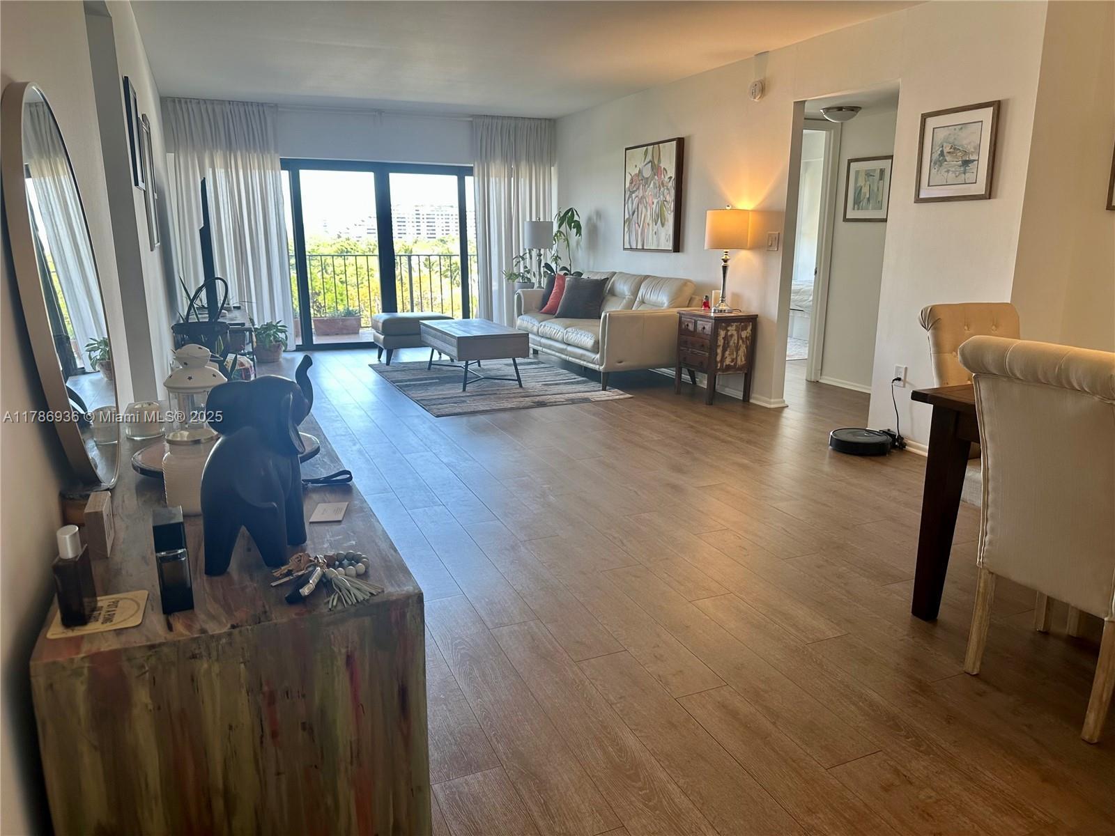 Picture of 575 Crandon Blvd # 707, Key Biscayne, FL 33149