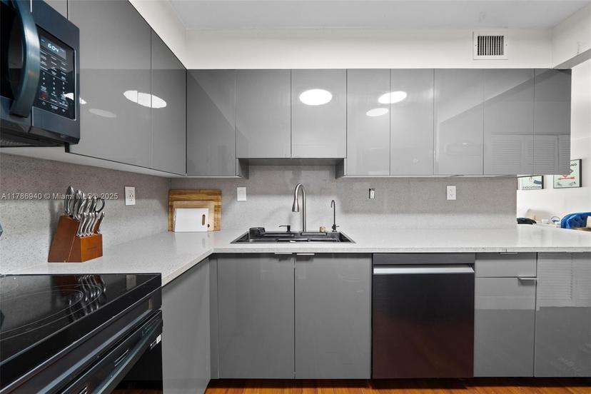 Picture of 17800 Atlantic Blvd # 402, Sunny Isles Beach FL 33160