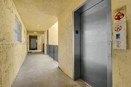 Picture of 15430 SW 82Nd Ln # 625, Miami, FL 33193
