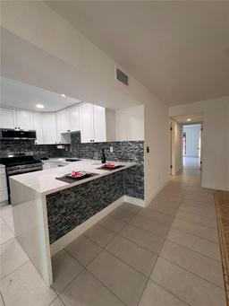 Picture of 6405 SW 116 Pl, Miami, FL 33173