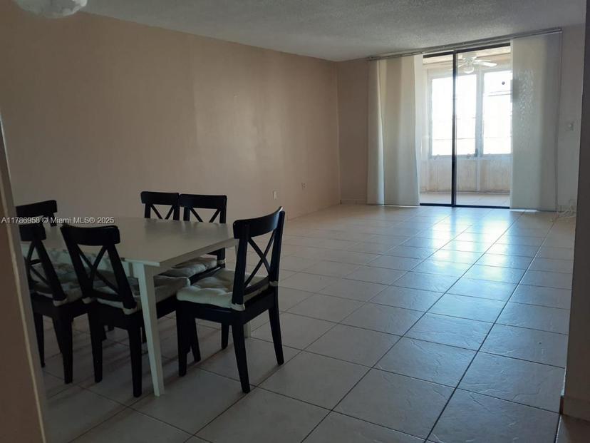 Picture of 2860 Somerset Dr # 317K, Lauderdale Lakes FL 33311