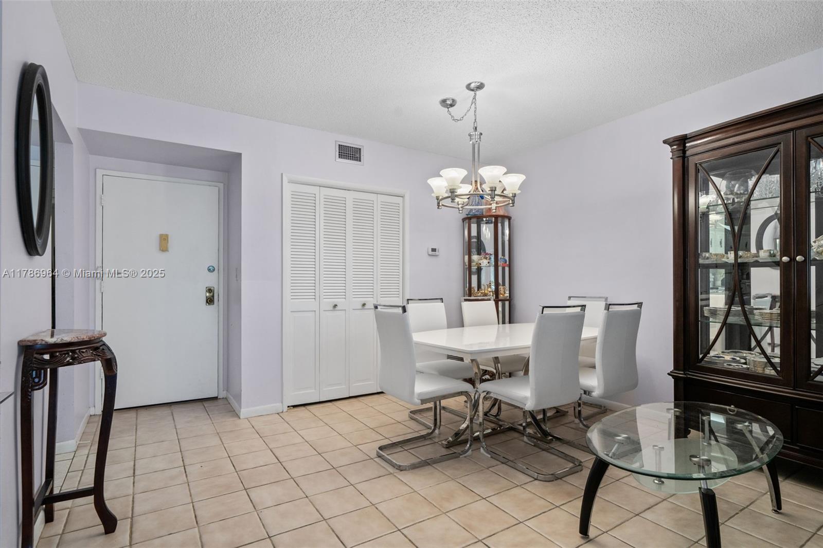 Picture of 3800 Hillcrest Dr # 210, Hollywood, FL 33021