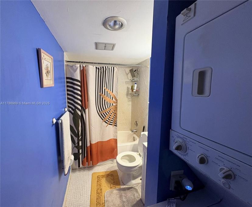 Picture of 4152 Inverrary Dr # 303, Lauderhill FL 33319