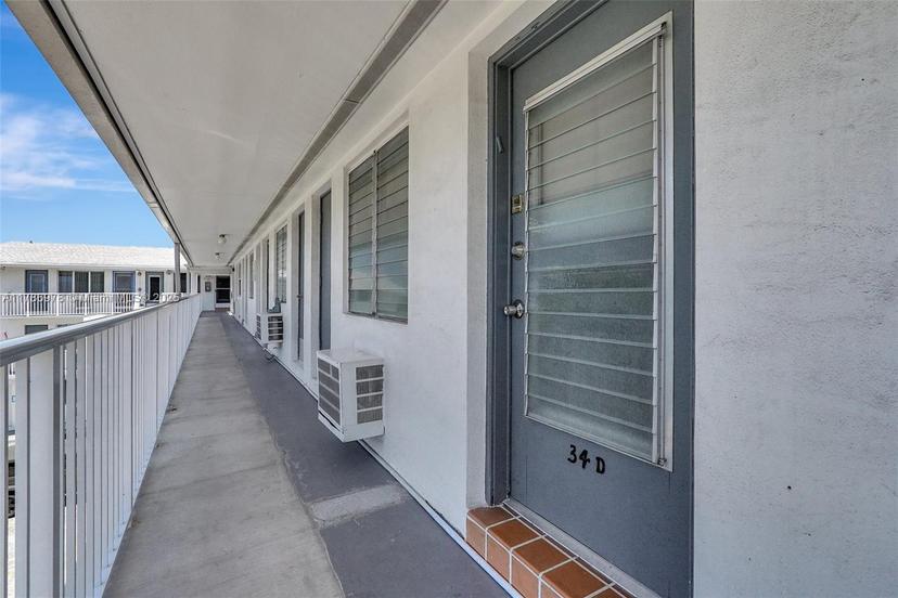Picture of 15610 NE 6Th Ave # 34D, Miami FL 33162