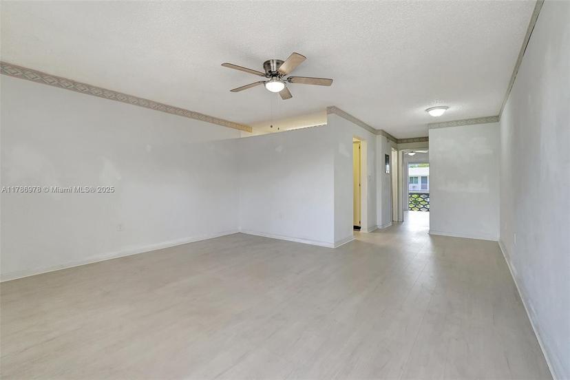 Picture of 15610 NE 6Th Ave # 34D, Miami FL 33162