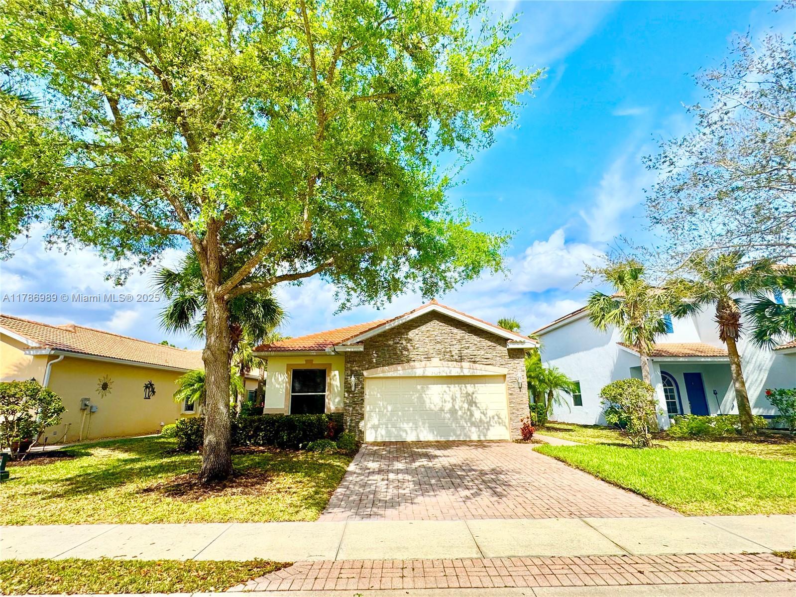 Picture of 2529 Keystone Lake Dr, Cape Coral, FL 33909