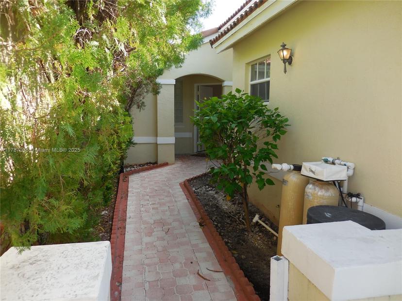 Picture of 17306 NW 8Th St, Pembroke Pines, FL 33029