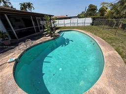 Picture of 65 W Palm Dr, Margate, FL 33063
