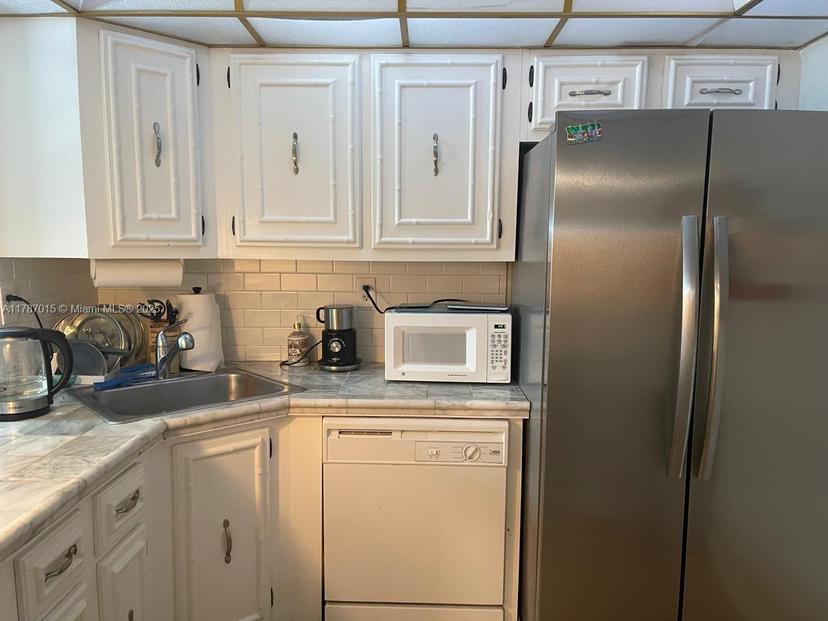 Picture of 851 Three Islands Blvd # 114, Hallandale Beach FL 33009