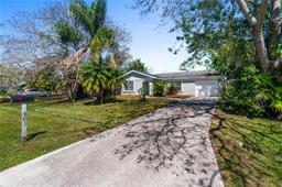 Picture of 461 SE Evans Ave, Port St. Lucie, FL 34984