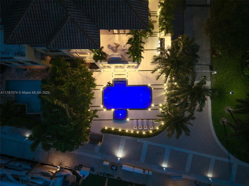 Picture of 1530 Island Blvd, Aventura FL 33160