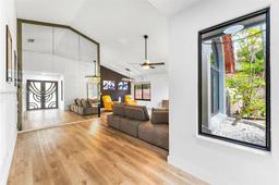 Picture of 675 NW 38Th Ter, Deerfield Beach, FL 33442