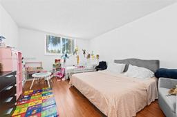 Picture of 19380 Collins Ave # 226, Sunny Isles Beach, FL 33160