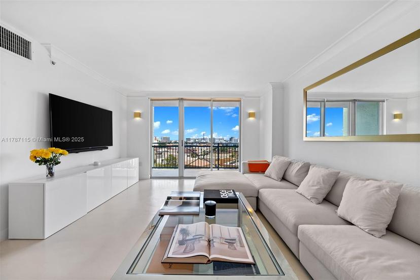 Picture of 90 Alton Rd # 907, Miami Beach FL 33139