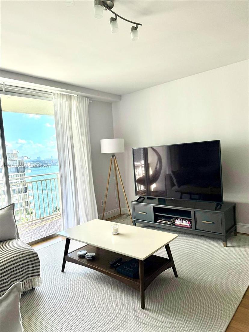 Picture of 770 Claughton Island Dr # 1405, Miami FL 33131