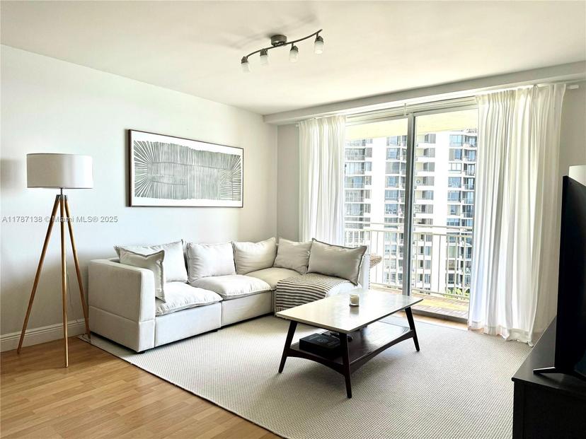 Picture of 770 Claughton Island Dr # 1405, Miami FL 33131