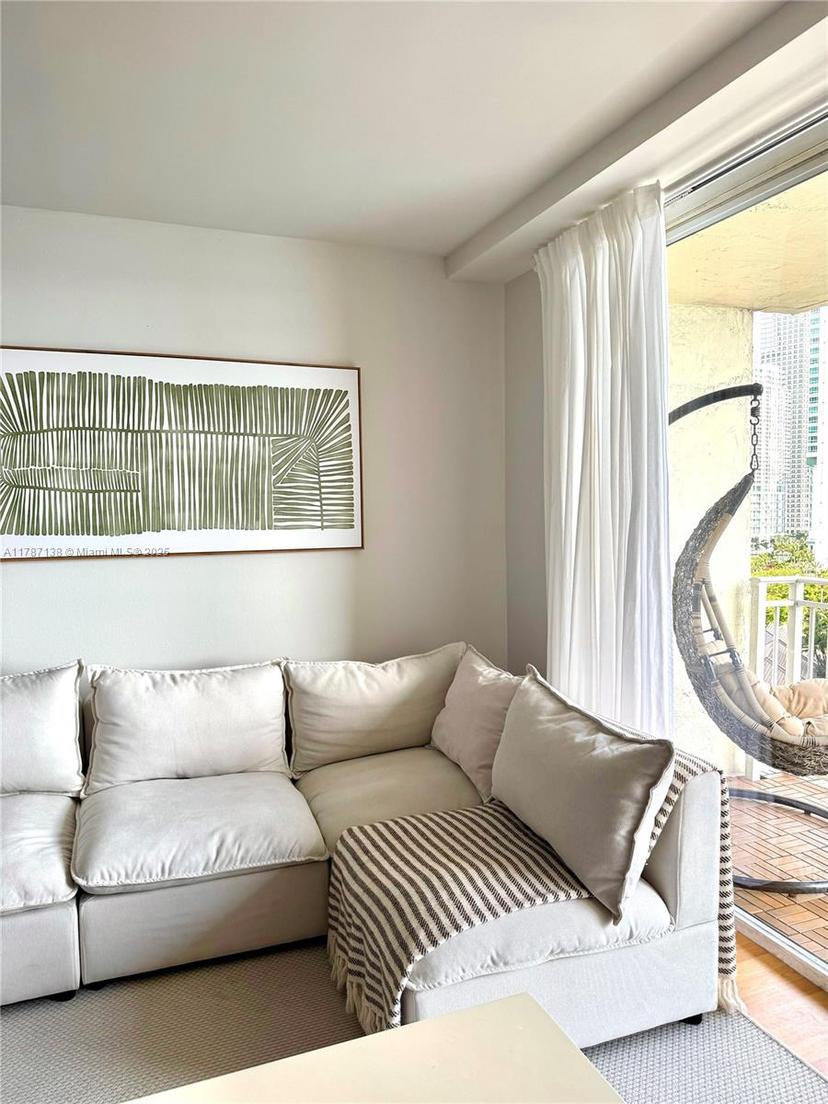 Picture of 770 Claughton Island Dr # 1405, Miami FL 33131