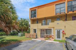 Picture of 301 NW 109Th Ave # 201, Miami, FL 33172