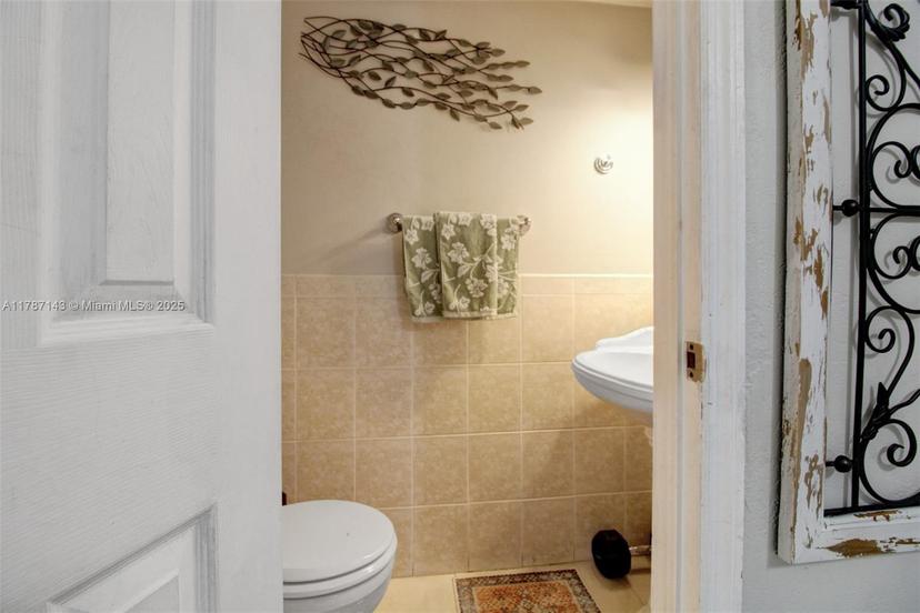 Picture of 301 NW 109Th Ave # 201, Miami FL 33172