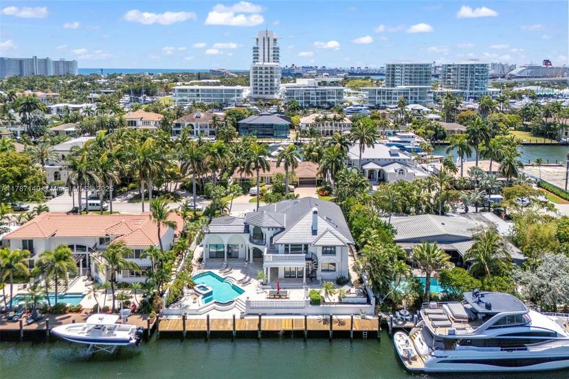 Picture of 2561 Lucille Dr, Fort Lauderdale FL 33316