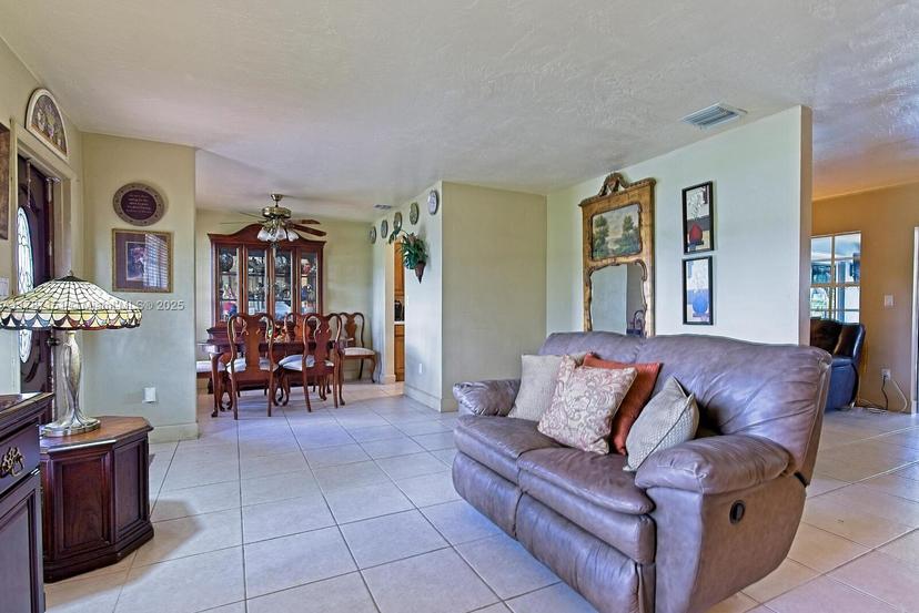 Picture of 11905 SW 99Th Ct, Miami FL 33176