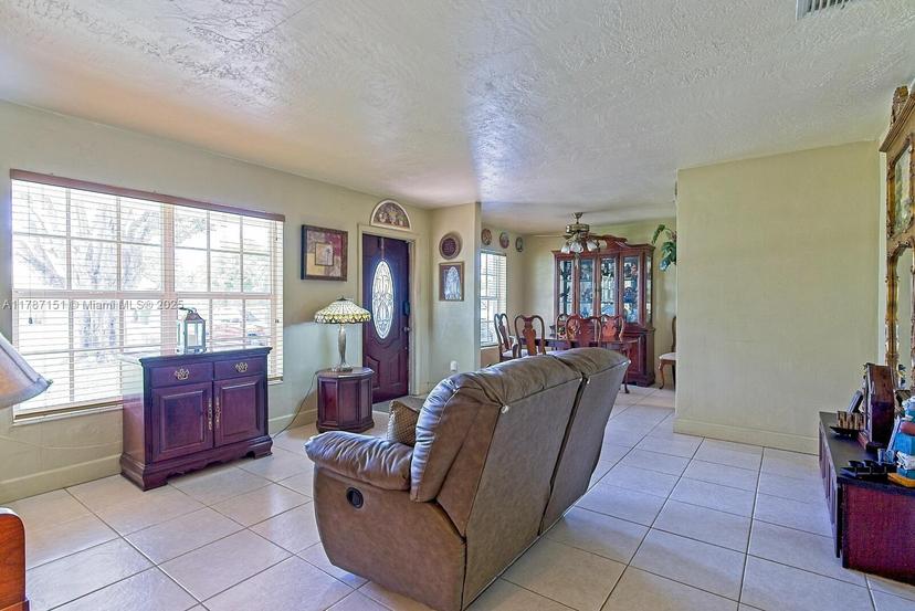 Picture of 11905 SW 99Th Ct, Miami FL 33176