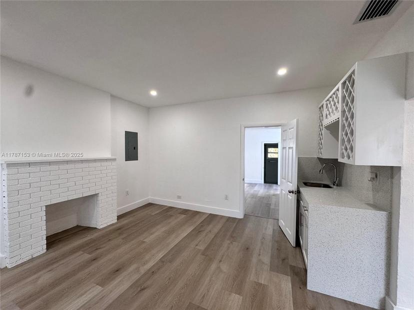 Picture of 4783 NW Flagler Ter, Miami FL 33126