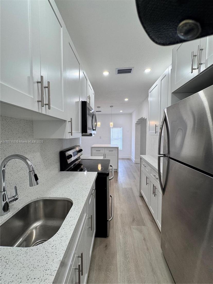 Picture of 4783 NW Flagler Ter, Miami FL 33126