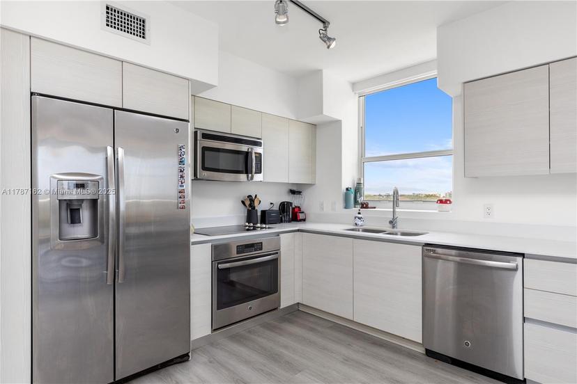 Picture of 4250 Biscayne Blvd # 709, Miami FL 33137