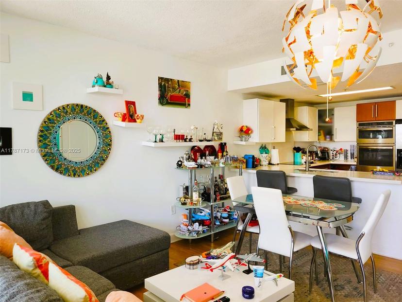 Picture of 170 SE 14Th St # 2907, Miami FL 33131