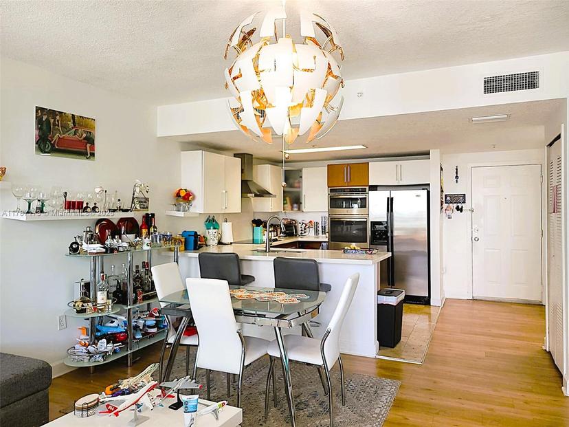 Picture of 170 SE 14Th St # 2907, Miami FL 33131