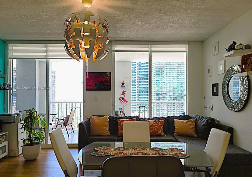 Picture of 170 SE 14Th St # 2907, Miami FL 33131