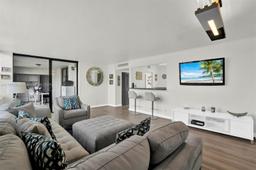 Picture of 20401 NE 30Th Ave # 8, Aventura, FL 33180
