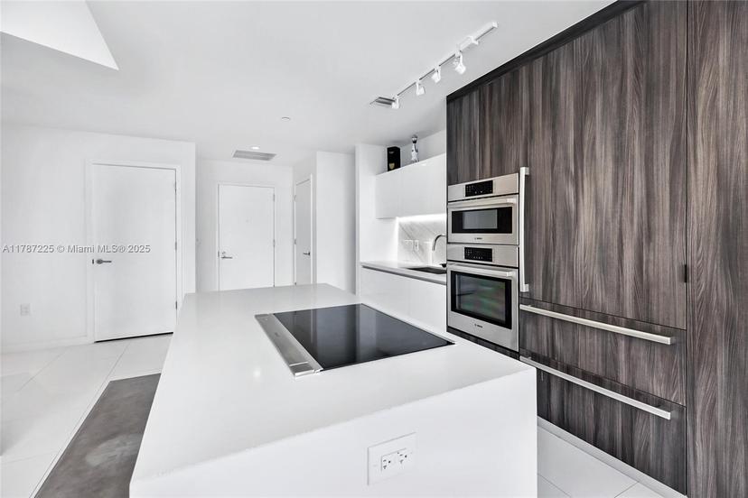 Picture of 851 NE 1 Ave # 1202, Miami FL 33132