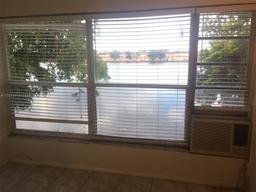 Picture of 18801 NE 2Nd Ave # 1014, Miami, FL 33179
