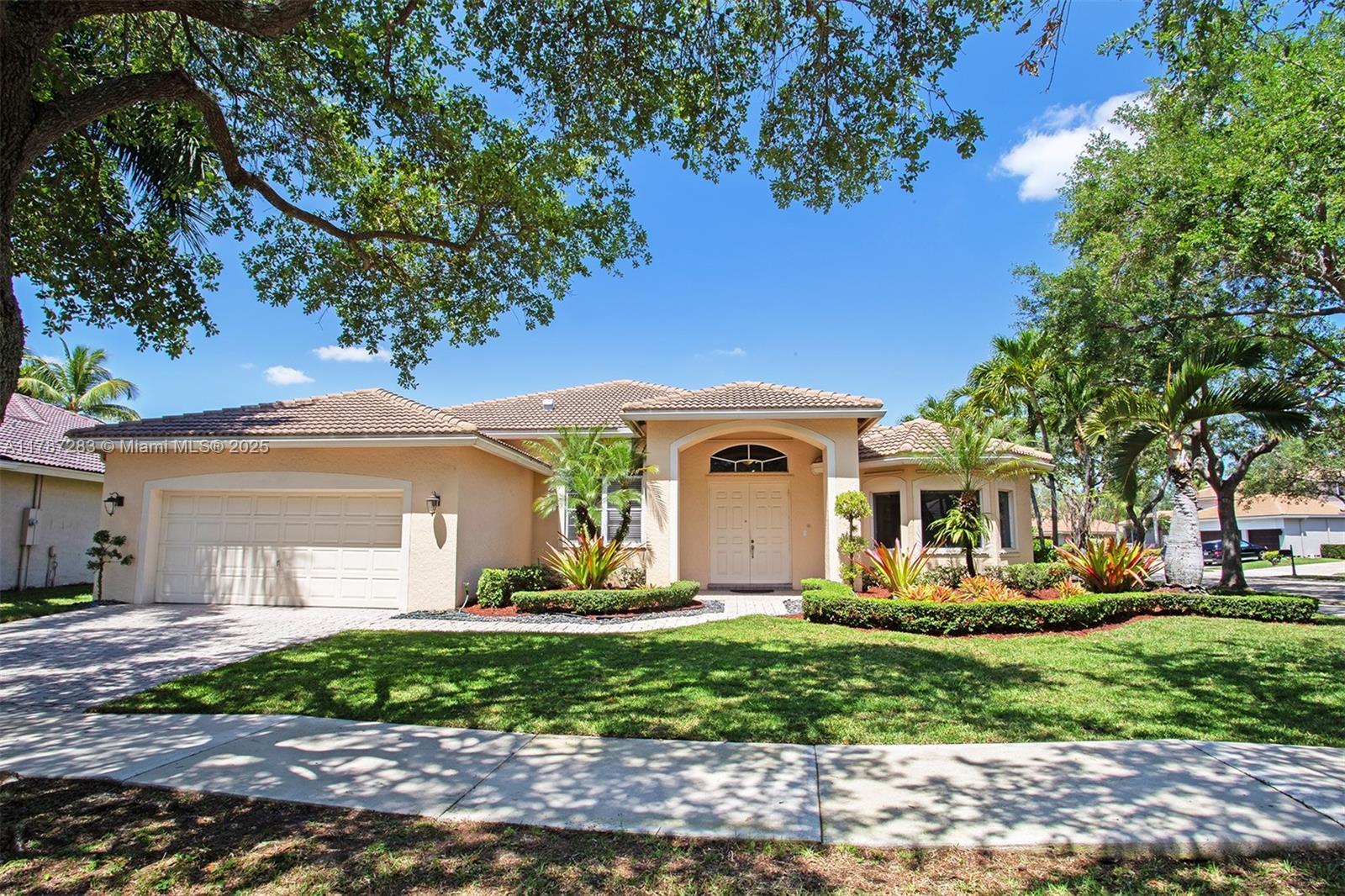 Picture of 3848 Oak Ridge Cir, Weston, FL 33331