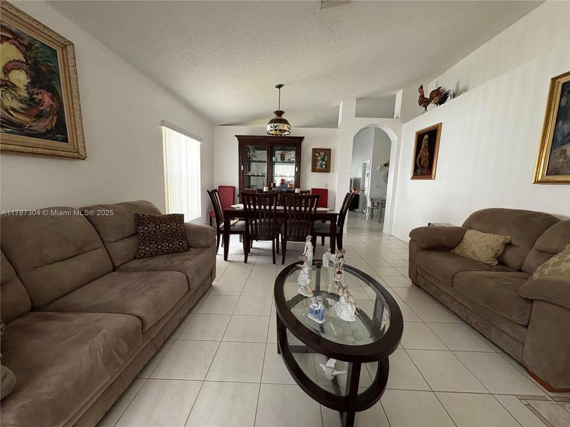 Picture of 1142 NW 130Th Ave, Pembroke Pines FL 33028