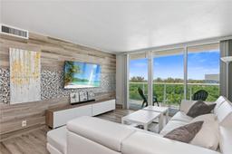 Picture of 100 Bayview Dr # 625, Sunny Isles Beach, FL 33160